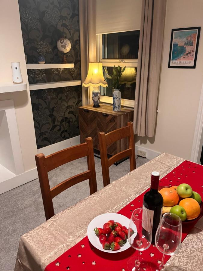 Luxury Cosy Retreat Apt London Exterior photo